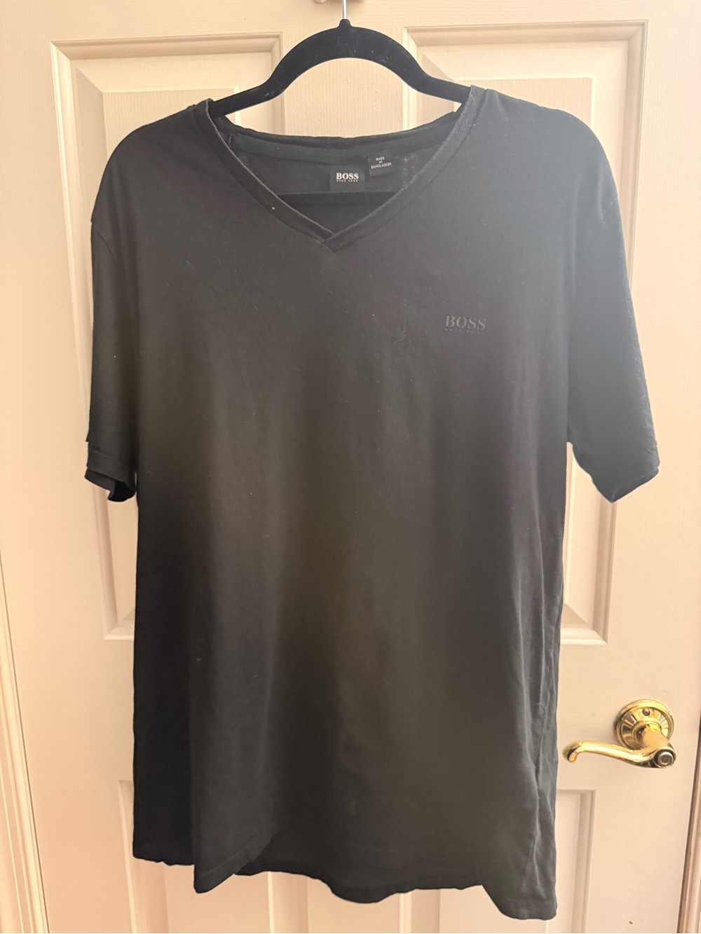 Hugo Boss Men's V-Neck T-Shirt in Black